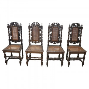 Late 19th Century Carved Walnut Chairs with Vienna Straw, Set of 4