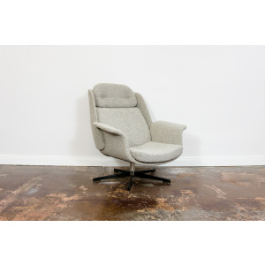 Swivel Chair "B7041" by Radomsko In Bouclé, Poland, 1970's