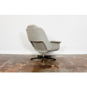 Swivel Chair "B7041" by Radomsko In Bouclé, Poland, 1970's