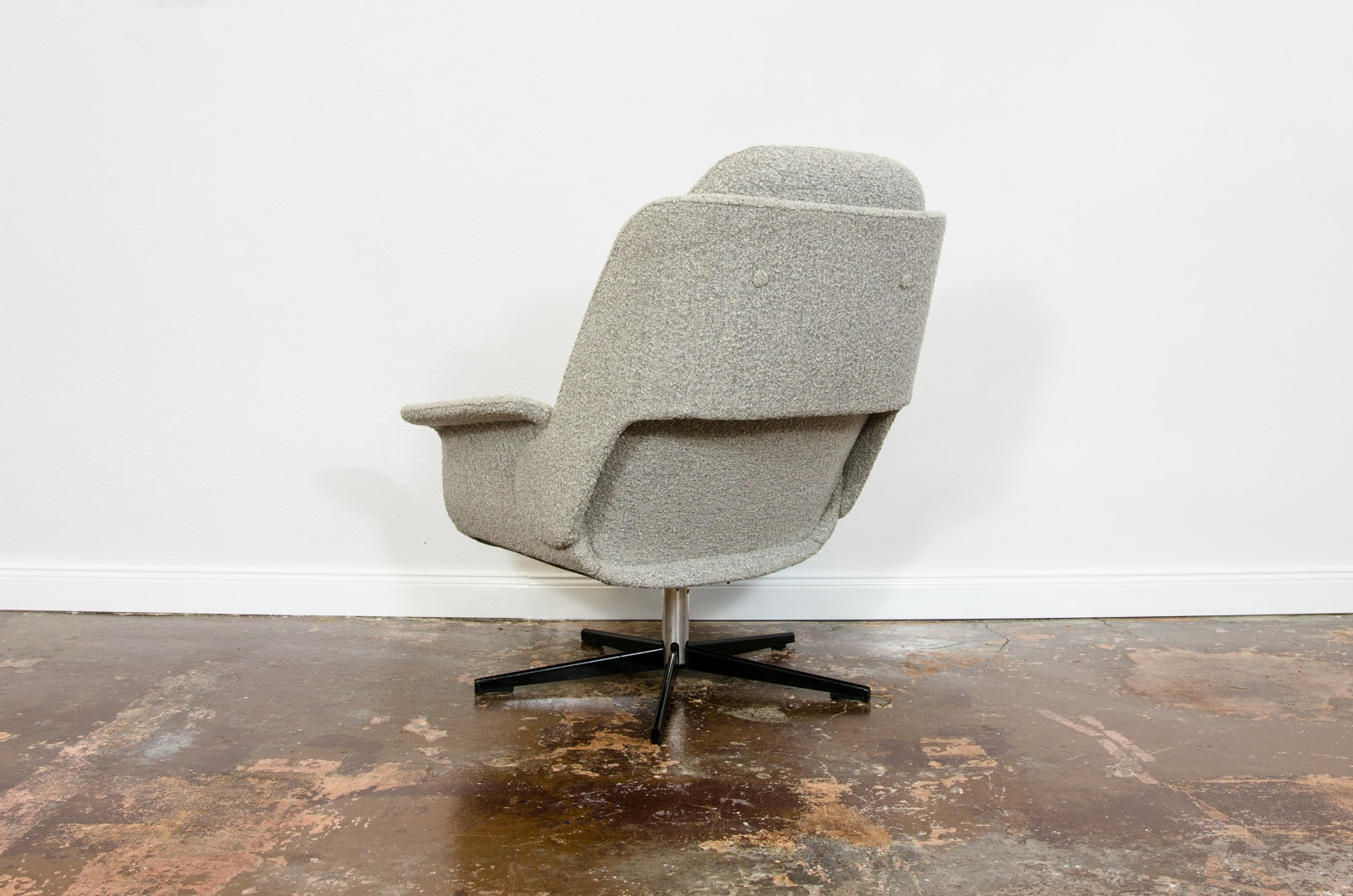 Swivel Chair "B7041" by Radomsko In Bouclé, Poland, 1970's