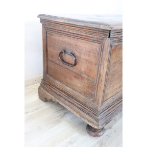 17th Century Blanket Chest in Walnut Wood