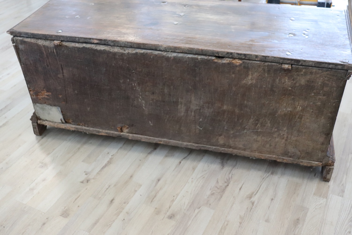 17th Century Blanket Chest in Walnut Wood