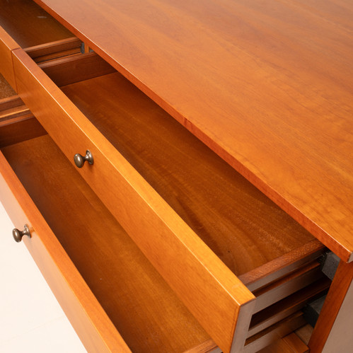 Chest of drawers "1080" by Luca Meda for Molteni