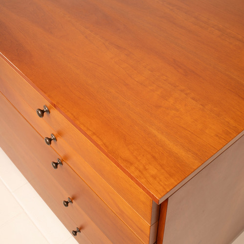 Chest of drawers "1080" by Luca Meda for Molteni