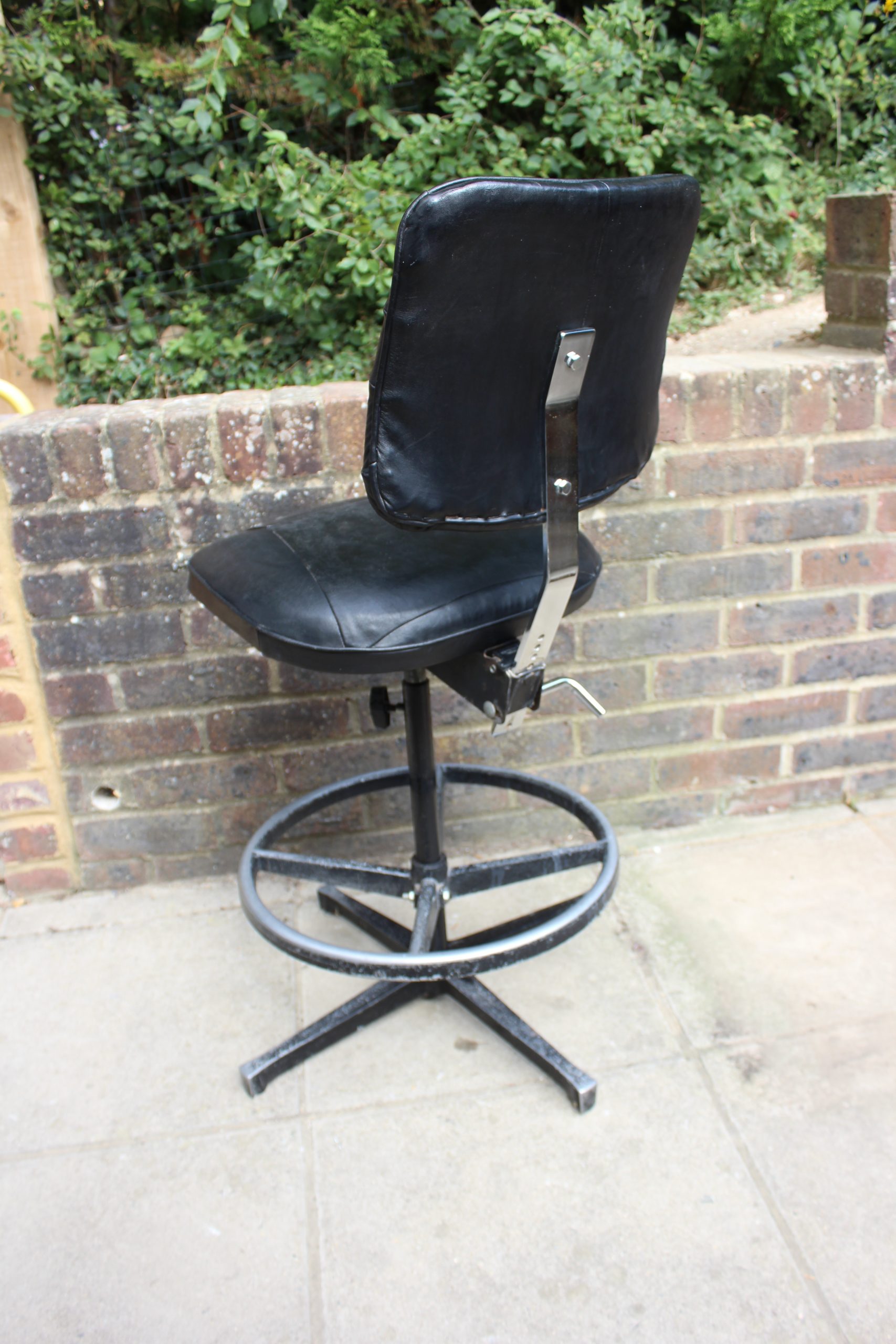 Tan Sad 1960’s Vintage Industrial Swivel Chair