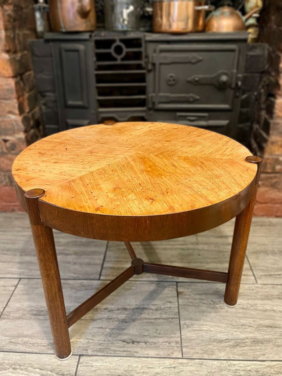 1950's Round three legged drum table in the style of Wormley for Dunbar
