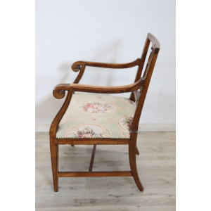Antique Armchair in Walnut, 18th Century
