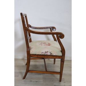 Antique Armchair in Walnut, 18th Century