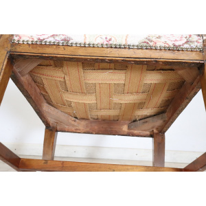 Antique Armchair in Walnut, 18th Century