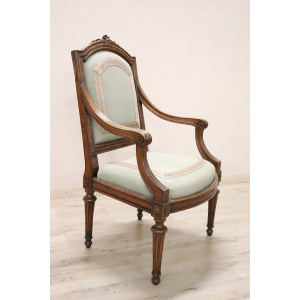 Antique Armchair in Walnut, 18th Century