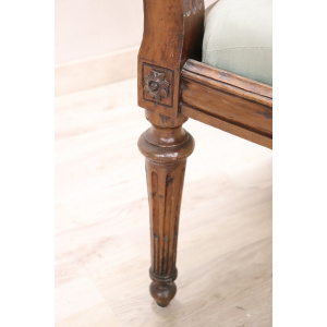 Antique Armchair in Walnut, 18th Century