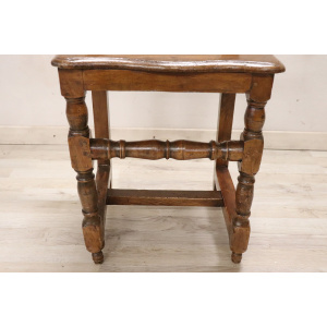 Antique Chair in Walnut, 17th Century