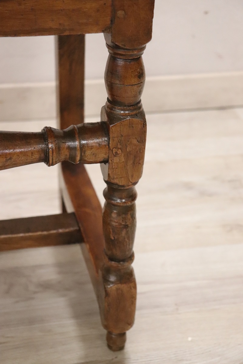 Antique Chair in Walnut, 17th Century