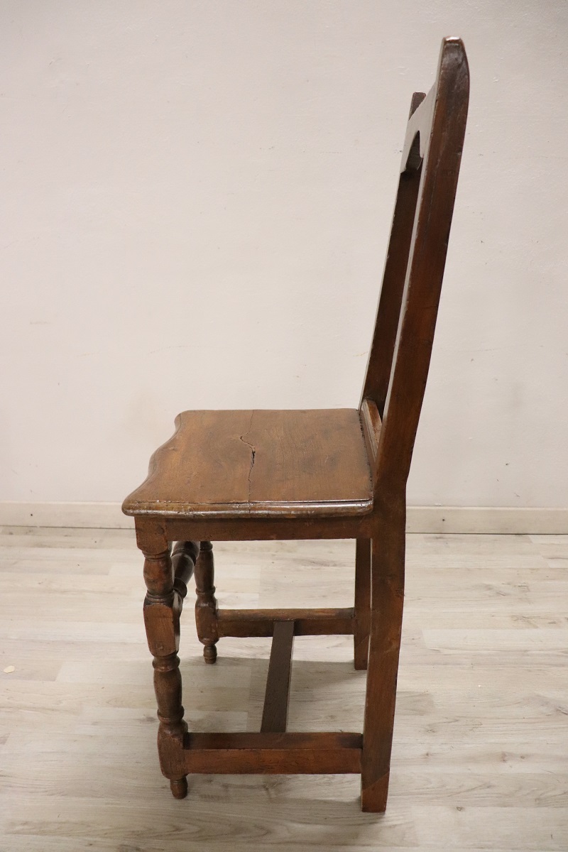 Antique Chair in Walnut, 17th Century