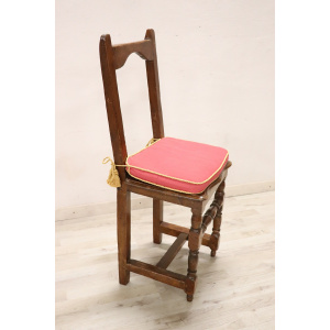Antique Chair in Walnut, 17th Century