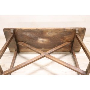 Antique Table in Walnut and Oak, 16th Century