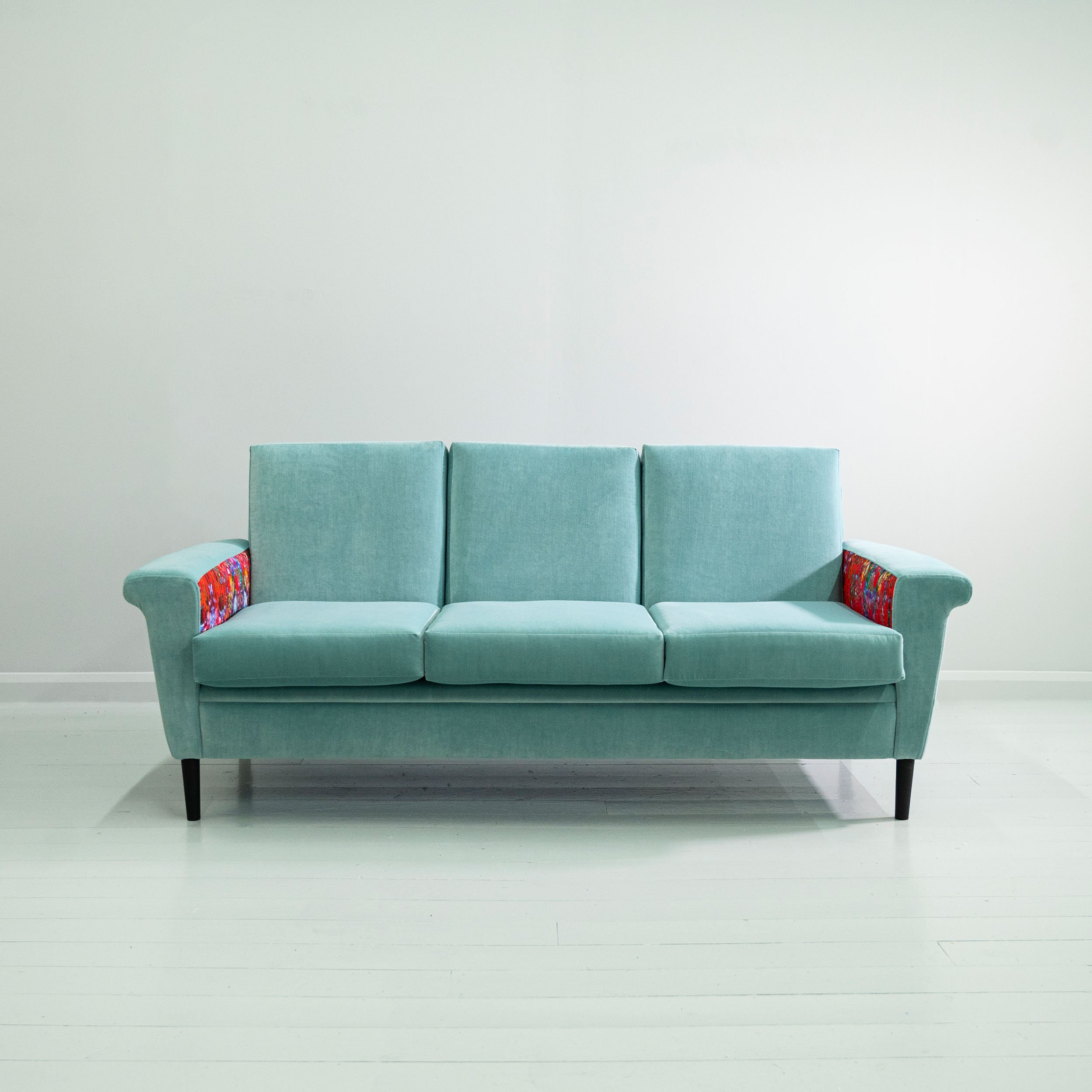 1979B - 3 seater by Jay & Co