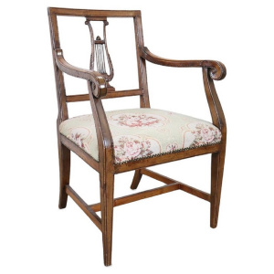 Antique Armchair in Walnut, 18th Century