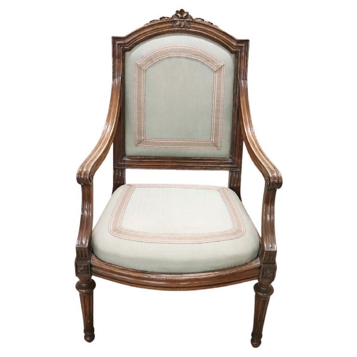Antique Armchair in Walnut, 18th Century