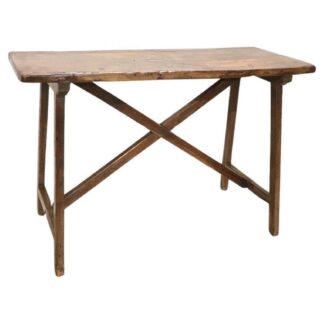Antique Table in Walnut and Oak, 16th Century