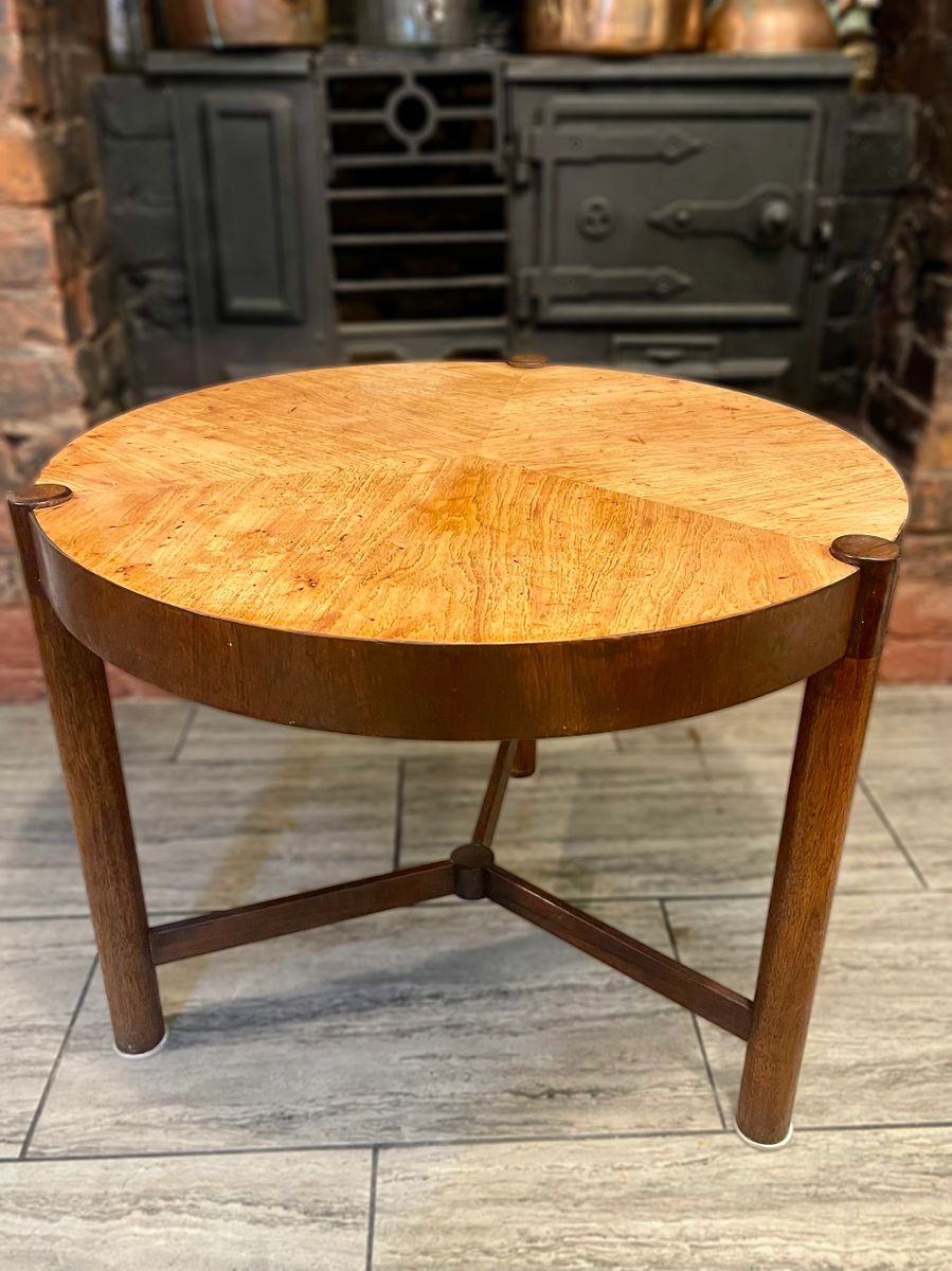 1950's Round three legged drum table in the style of Wormley for Dunbar