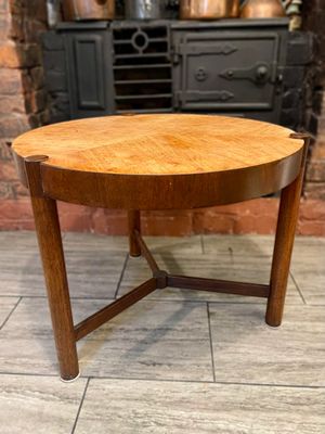 1950's Round three legged drum table in the style of Wormley for Dunbar