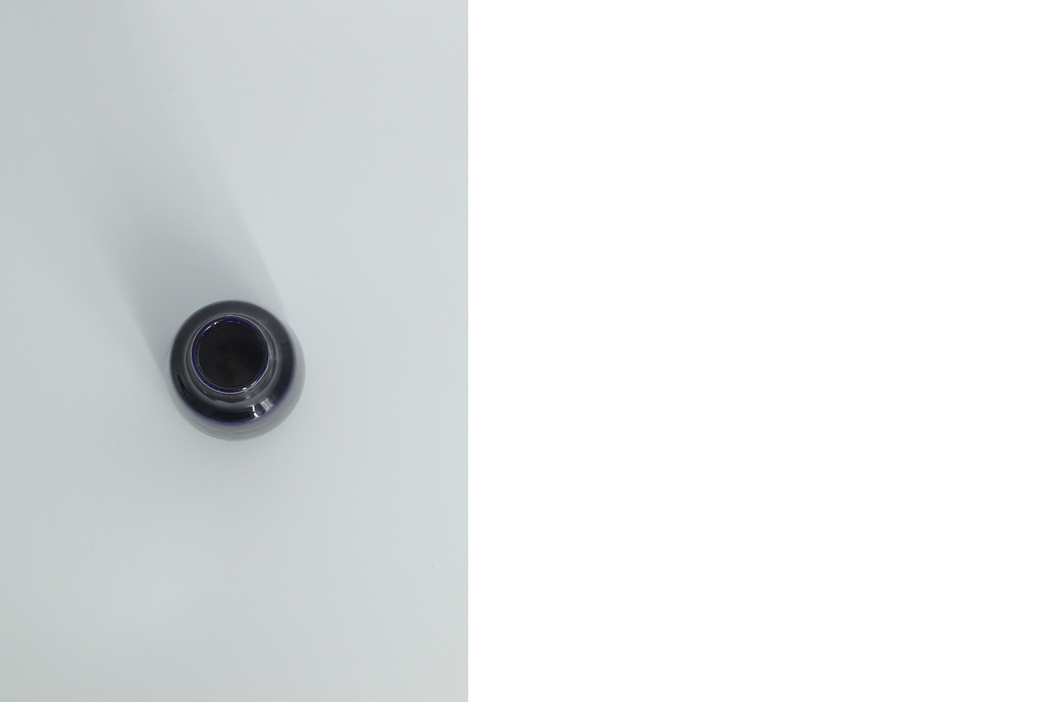 Mid-Century Scandinavian Modern Collectible Small Dark Navy Blue Stoneware Vase by Gunnar Borg for Höganäs Keramik, 1960s