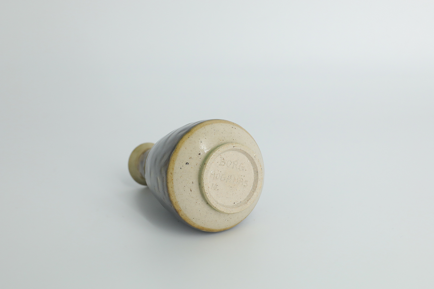 Mid-Century Scandinavian Modern Collectible Small Stoneware Vase No. 10 by Gunnar Borg for Höganäs Keramik, 1960s