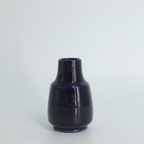 Mid-Century Scandinavian Modern Collectible Small Dark Navy Blue Stoneware Vase by Gunnar Borg for Höganäs Keramik, 1960s