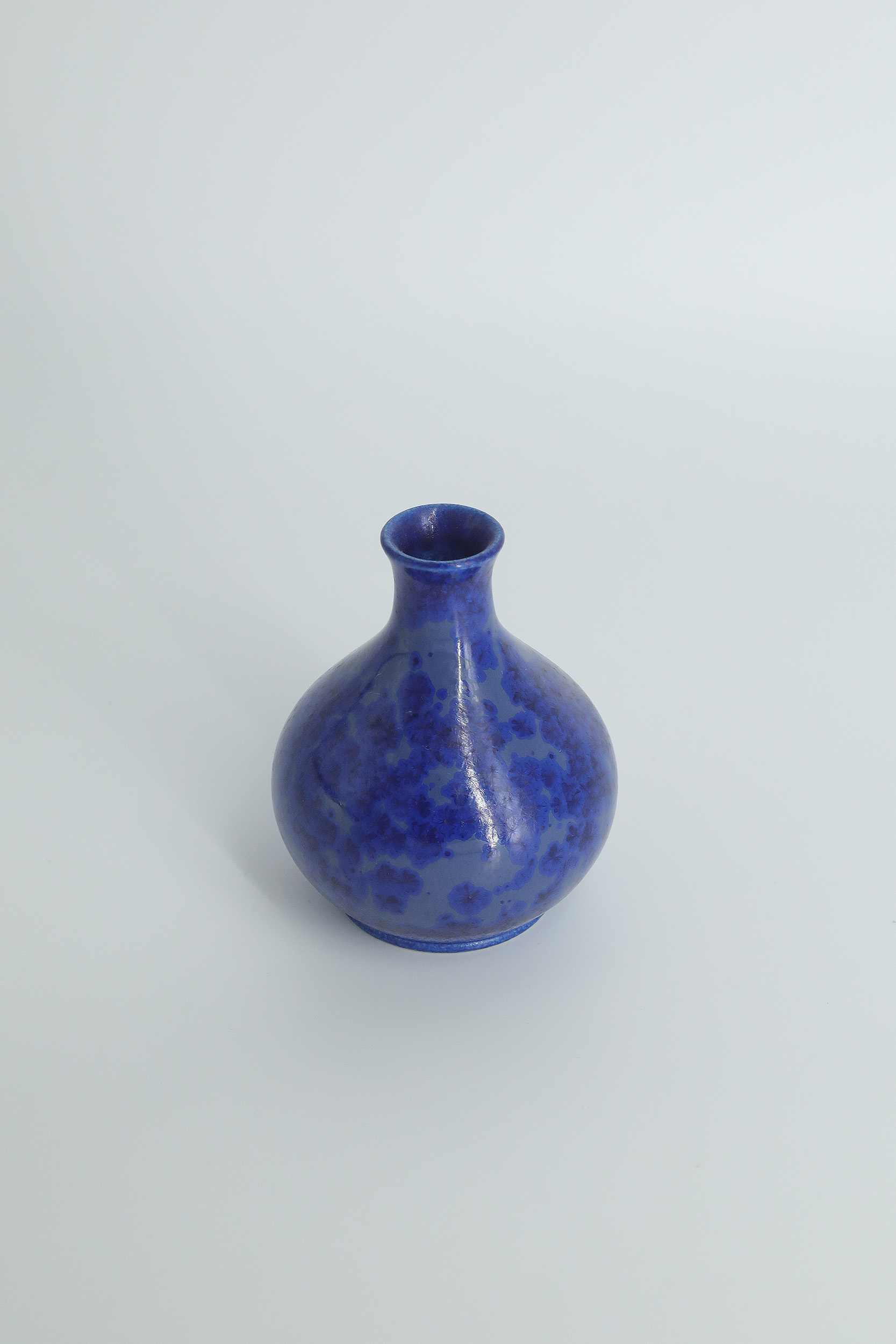 Small Mid-Century Scandinavian Modern Collectible Sapphire Stoneware Vase No. 14-11-2000 by Gunnar Borg for Höganäs Ceramics, 1960s