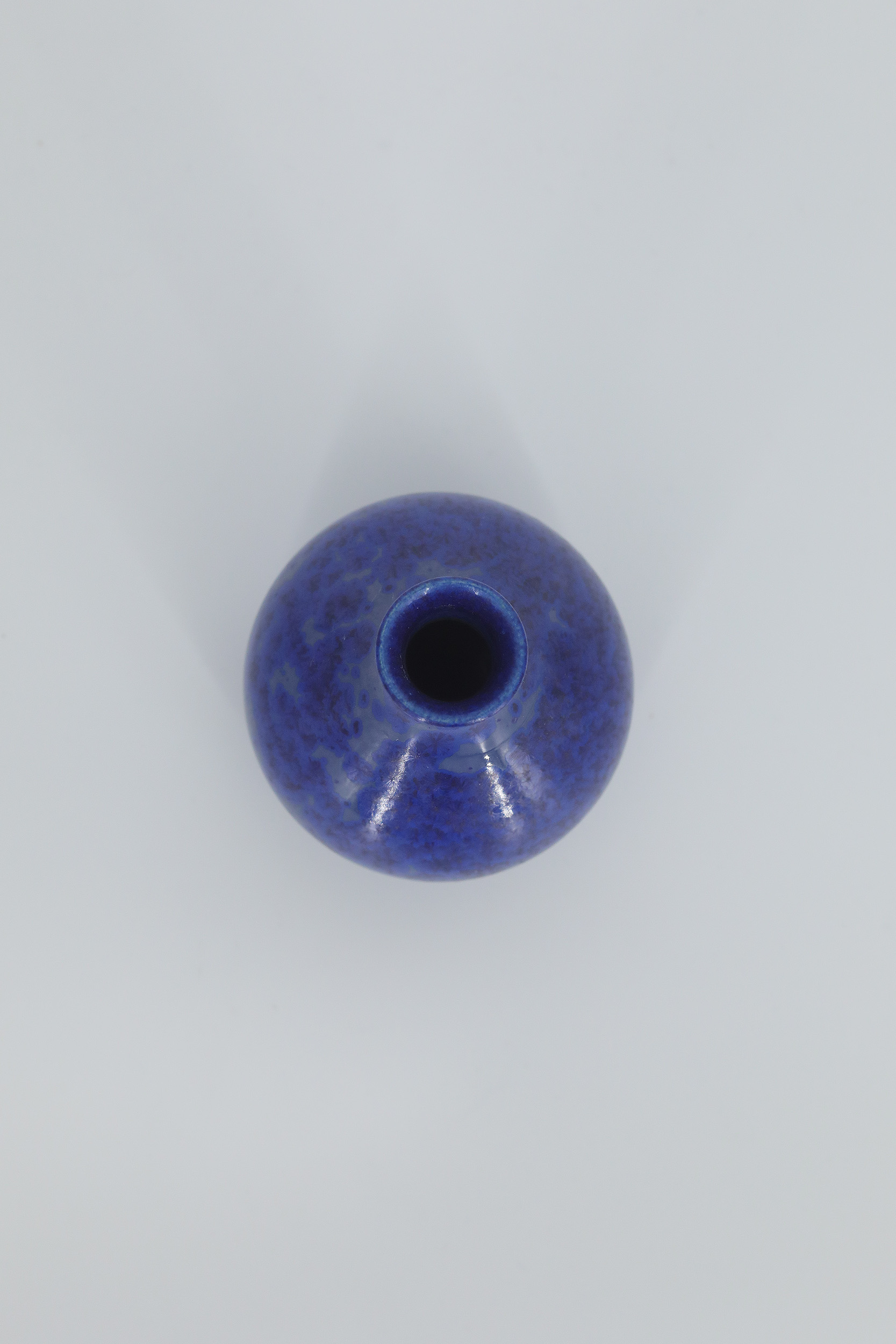 Small Mid-Century Scandinavian Modern Collectible Sapphire Stoneware Vase No. 14-11-2000 by Gunnar Borg for Höganäs Ceramics, 1960s