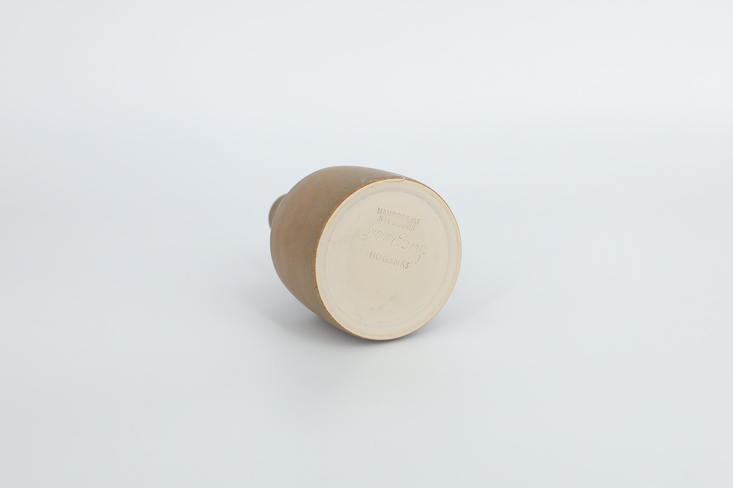 Small Mid-Century Scandinavian Modern Collectible Caramel Stoneware Vase by Gunnar Borg for Höganäs Keramik, 1960s