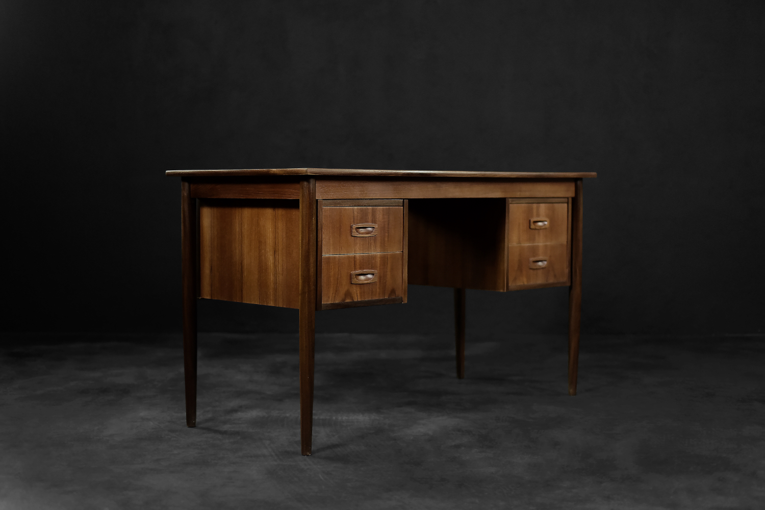 Vintage Mid-Century Classic Scandinavian Modern Teak Wood Desk with Drawers, 1960s