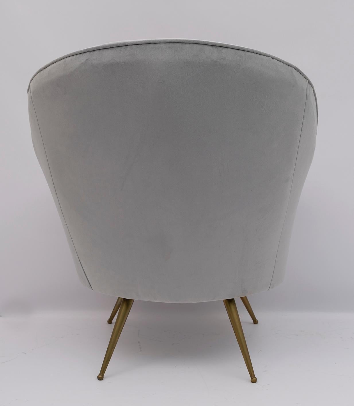 Federico Munari Mid-Century Modern Italian Curved Sofa and Two Armchairs, 1950s
