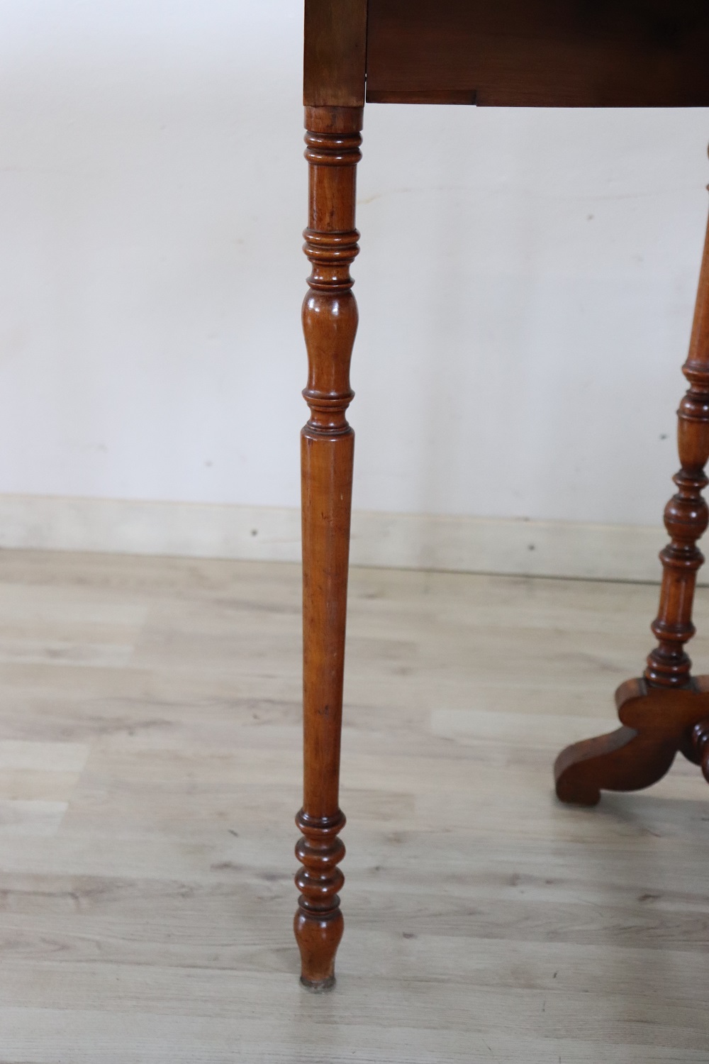 19th Century Walnut Tilt-Top Table