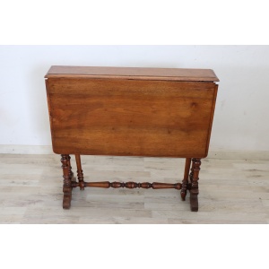 19th Century Walnut Tilt-Top Table