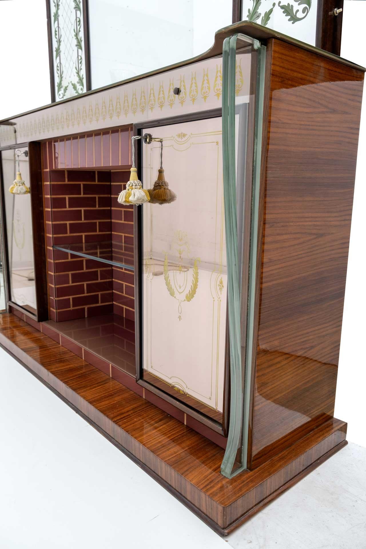 Luigi Brusotti Mid-Century Modern Italian Bar Cabinet with Decorated Mirror, 40s