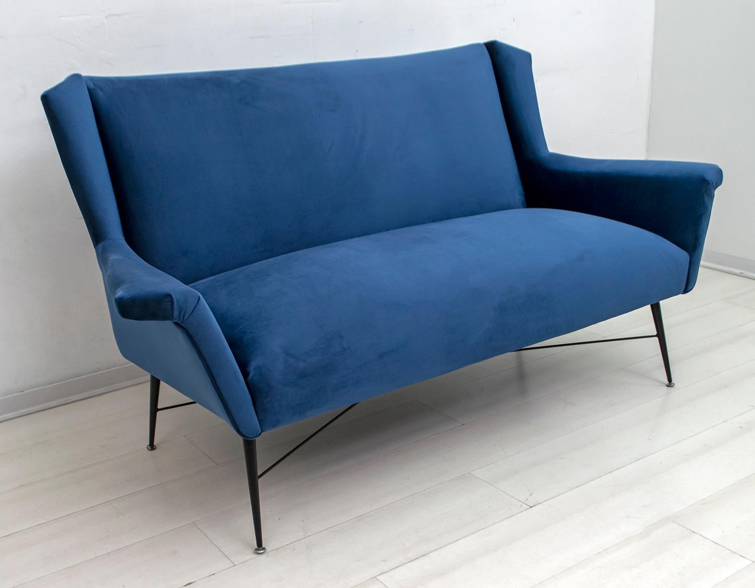 Gigi Radice Mid-Century Modern Italian Sofa for Minotti, 1950s