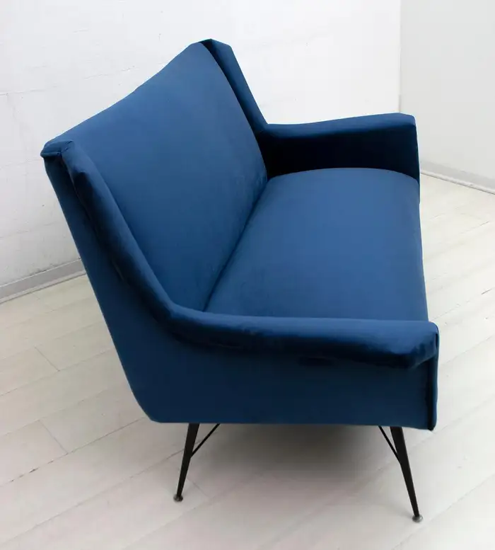 Gigi Radice Mid-Century Modern Italian Sofa for Minotti, 1950s