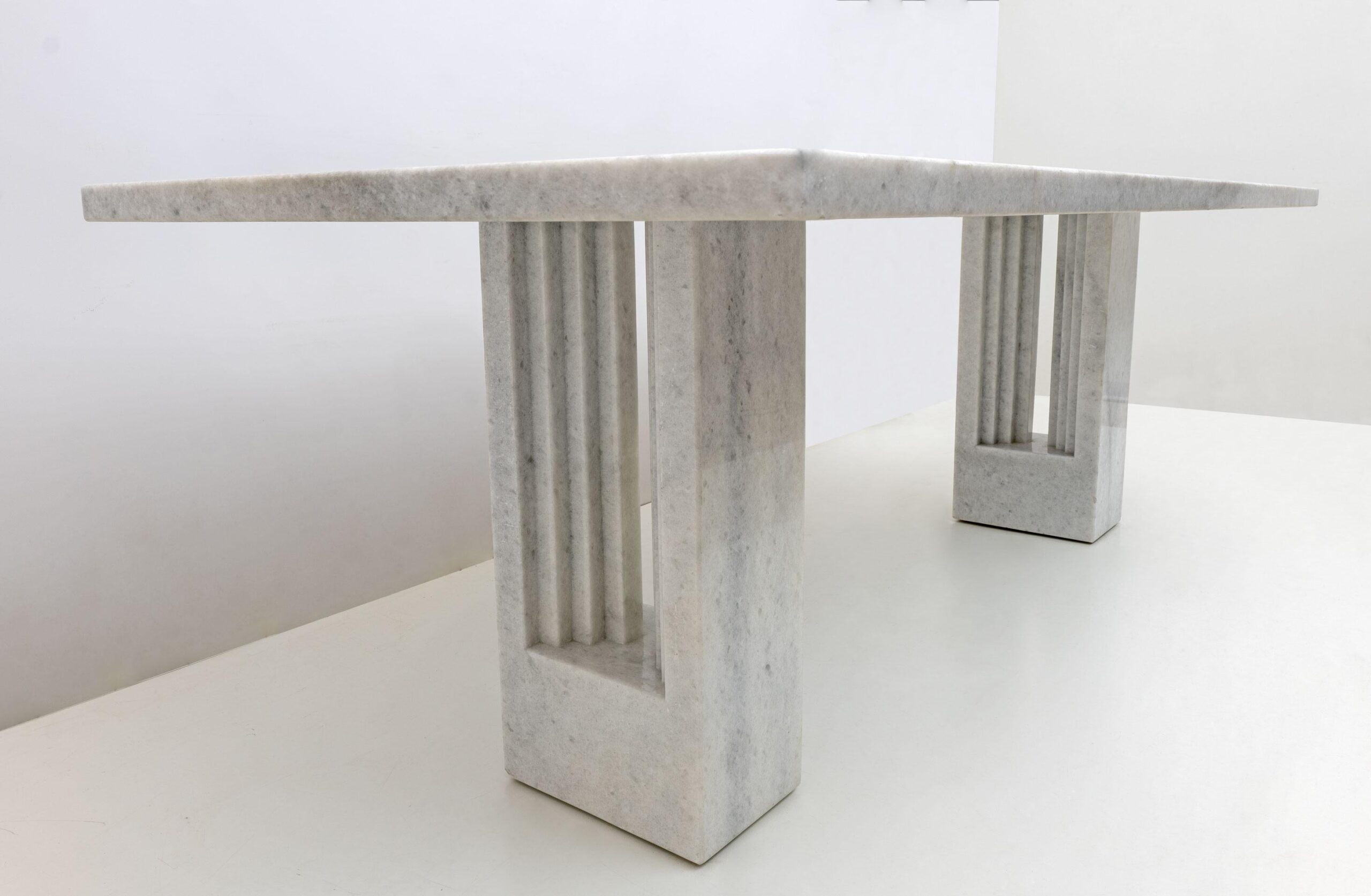 'Delfi' Marble Dining Table by Marcel Breuer and Carlo Scarpa for Gavina, Italy