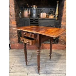 Victorian circa 1850 drop leaf baby Pembroke mahogany table