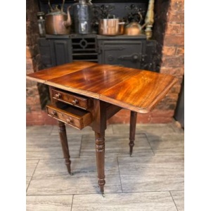 Victorian circa 1850 drop leaf baby Pembroke mahogany table