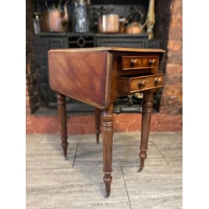 Victorian circa 1850 drop leaf baby Pembroke mahogany table