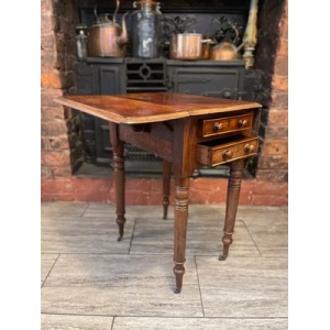 Victorian circa 1850 drop leaf baby Pembroke mahogany table