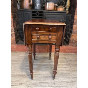 Victorian circa 1850 drop leaf baby Pembroke mahogany table