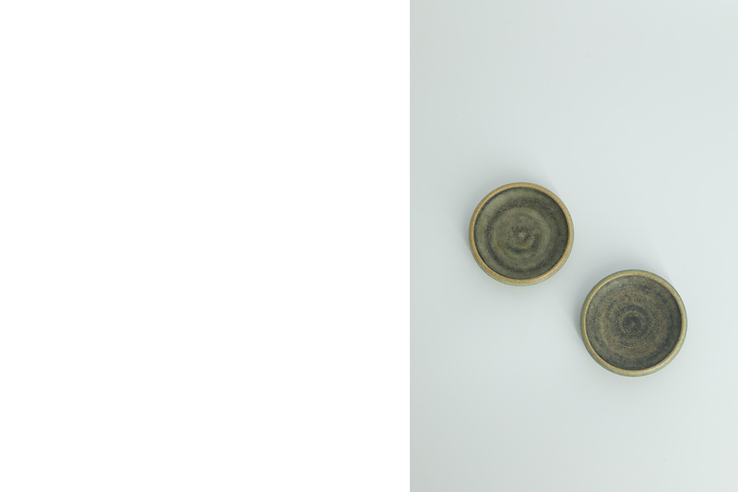 Small Mid-Century Scandinavian Modern Collectible Sand Brown Stoneware Bowls by Gunnar Borg for Gunnars Keramik Höganäs, 1960s, Set of 2
