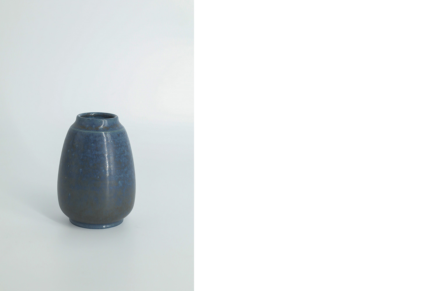 Small Mid-Century Scandinavian Modern Collectible Stoneware Vase No. 108 by Gunnar Borg for Höganäs Ceramics, 1960s
