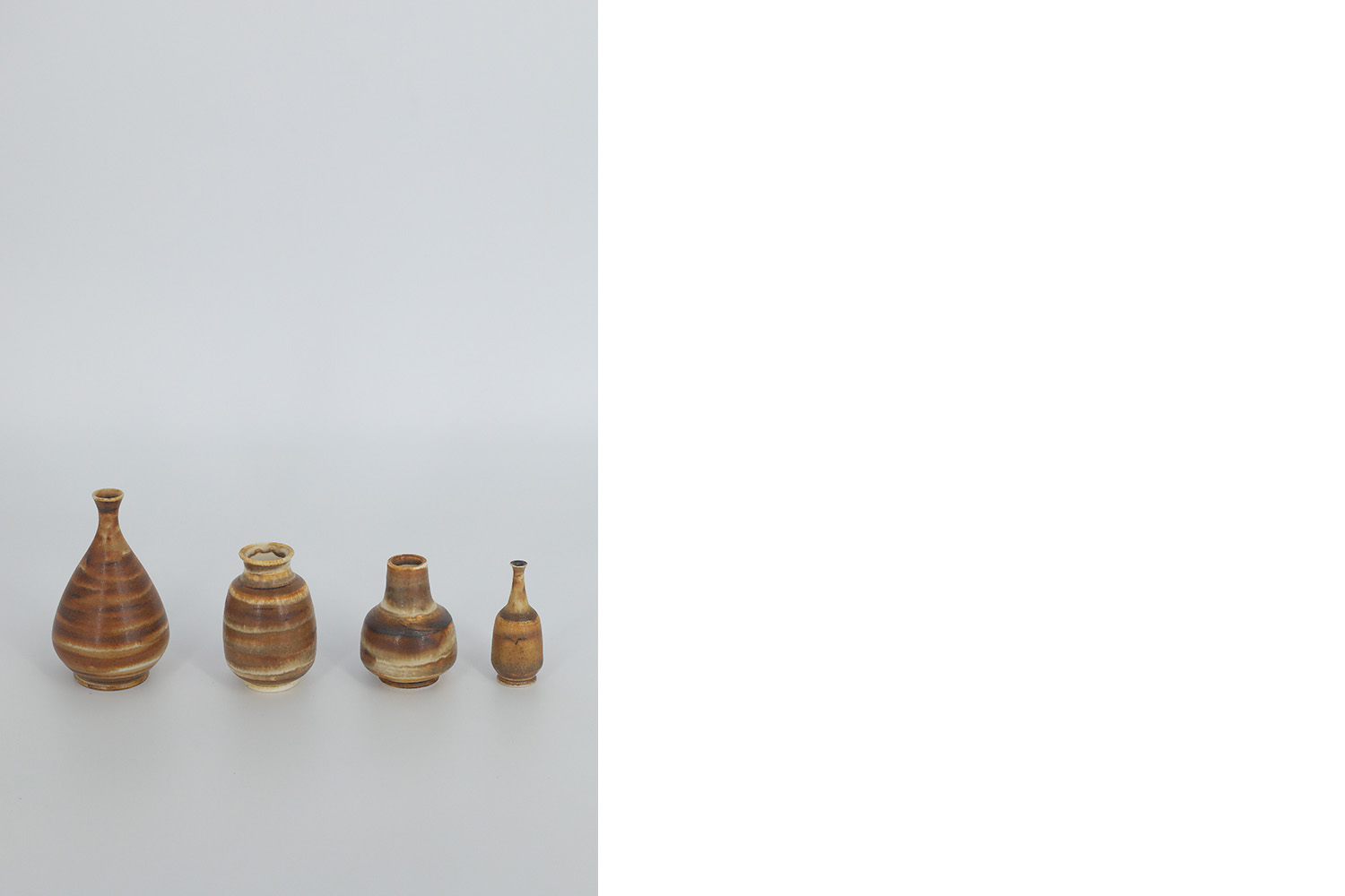 Small Mid-Century Scandinavian Modern Collectible Honey Stoneware Vase by Gunnar Borg for Höganäs Ceramics, 1960s, Set of 4