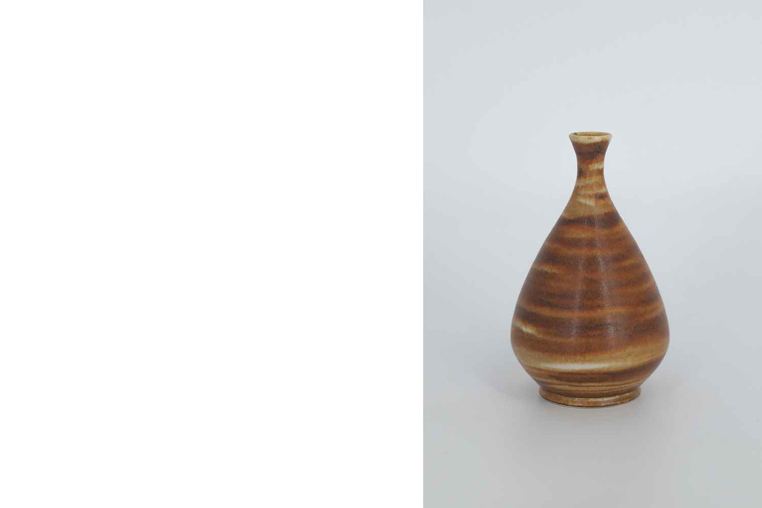 Small Mid-Century Scandinavian Modern Collectible Honey Stoneware Vase by Gunnar Borg for Höganäs Ceramics, 1960s, Set of 4
