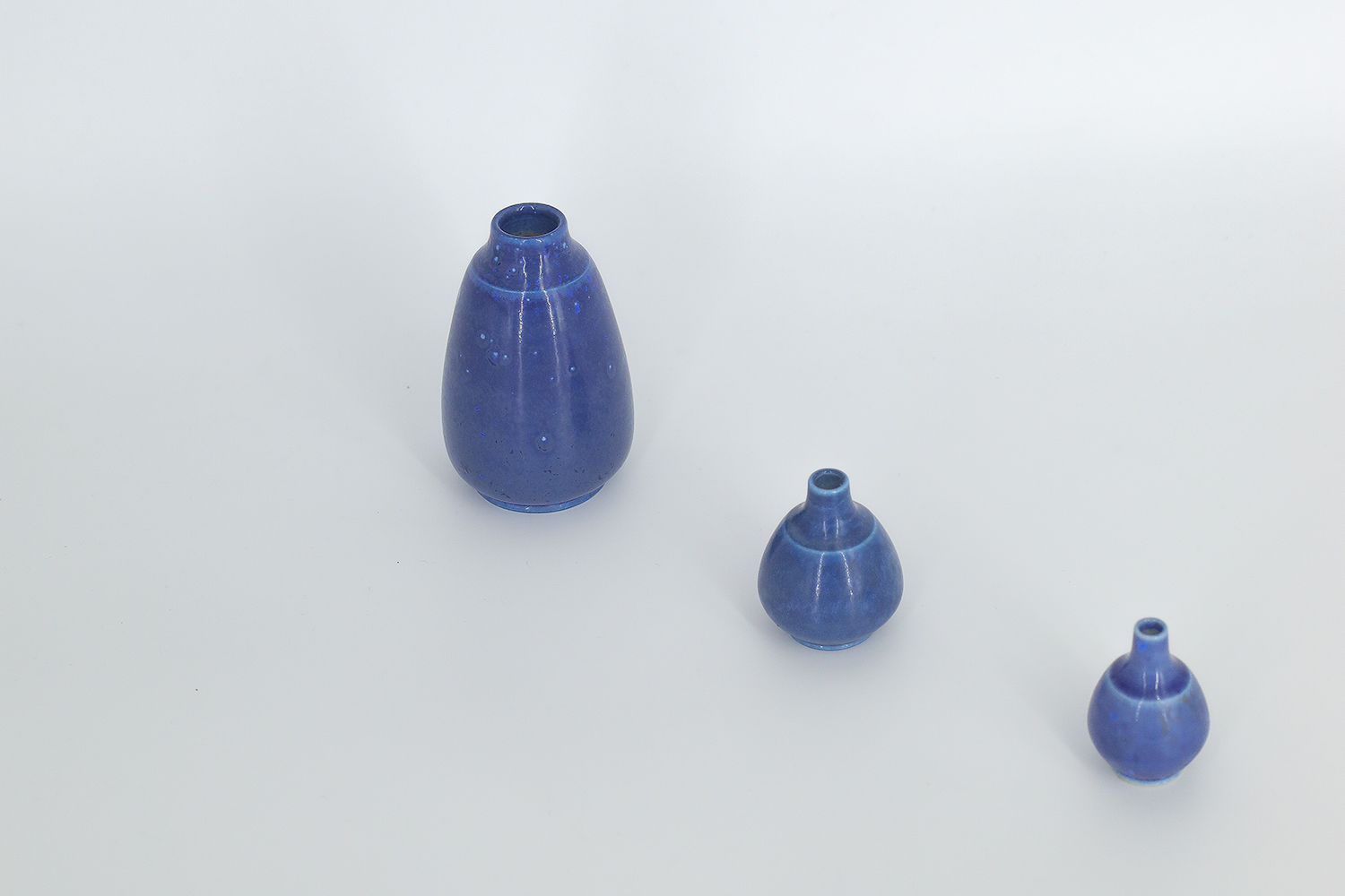 Small Mid-Century Scandinavian Modern Collectible Blue Stoneware Vase by Gunnar Borg for Gunnars Keramik Höganäs, 1960s, Set of 3